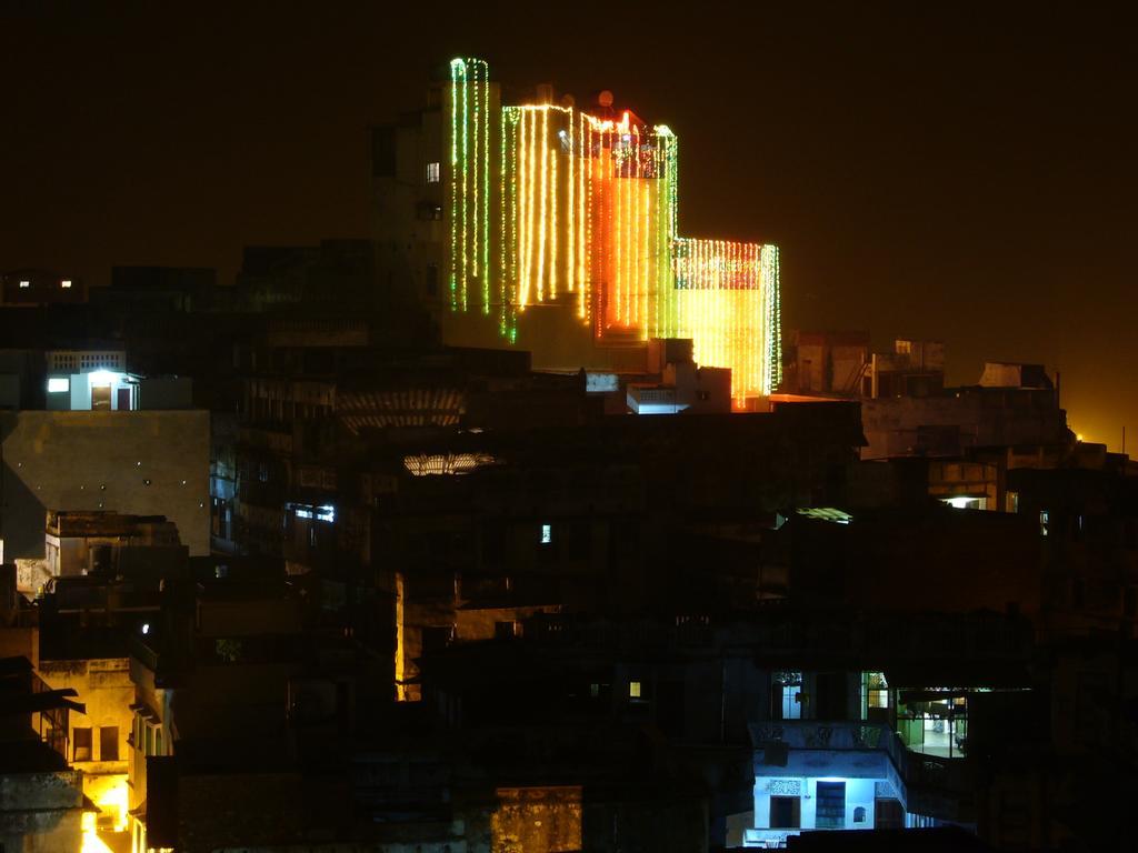 Grg Shanti Guest House Varanasi Near Manikarnika Ghat Exterior photo