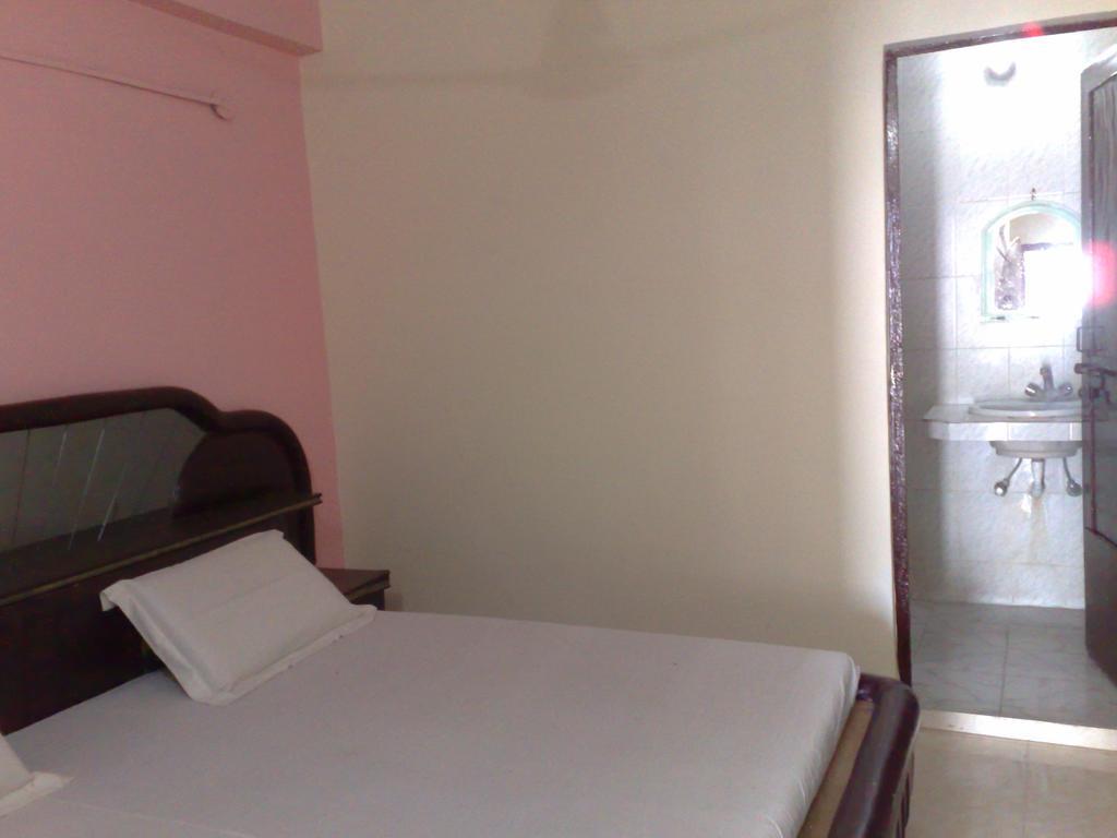 Grg Shanti Guest House Varanasi Near Manikarnika Ghat Exterior photo