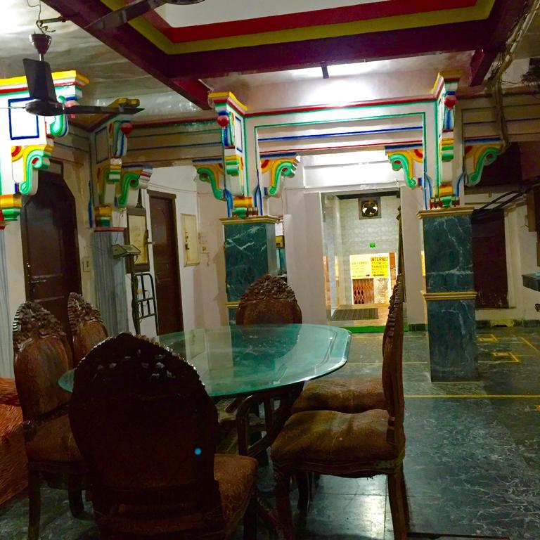 Grg Shanti Guest House Varanasi Near Manikarnika Ghat Exterior photo